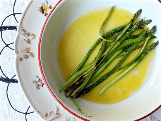 Green asparagus marinating