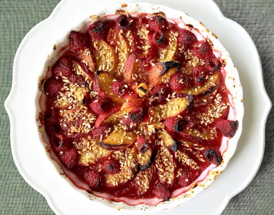 Baked fruits-caramelized-close-up