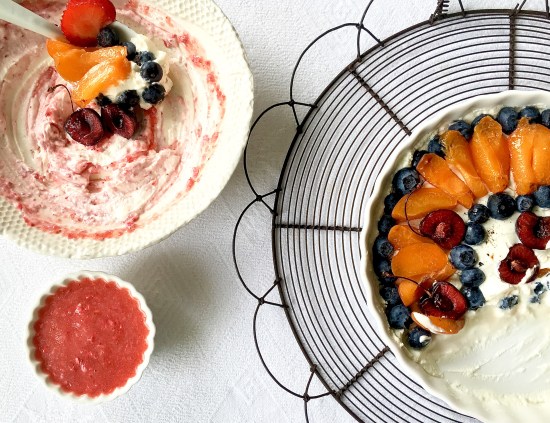 Strawberry-smoothie-berry-yoghurt