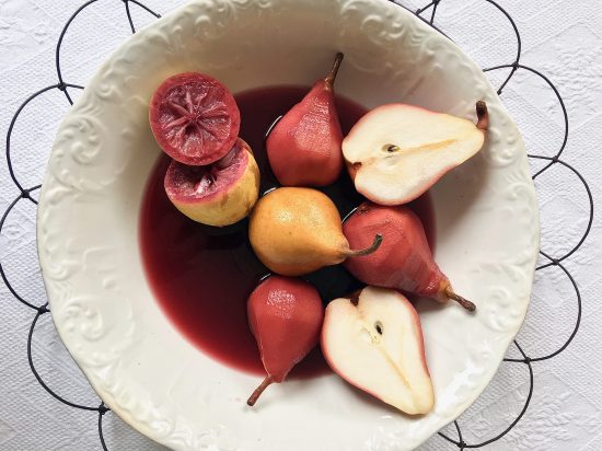 pears-in-wine-vertical-with-lemon